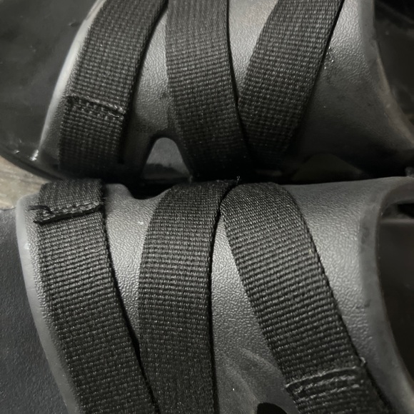 CHACO CHILLOS sport women’s sz 7 black. - Picture 4 of 6